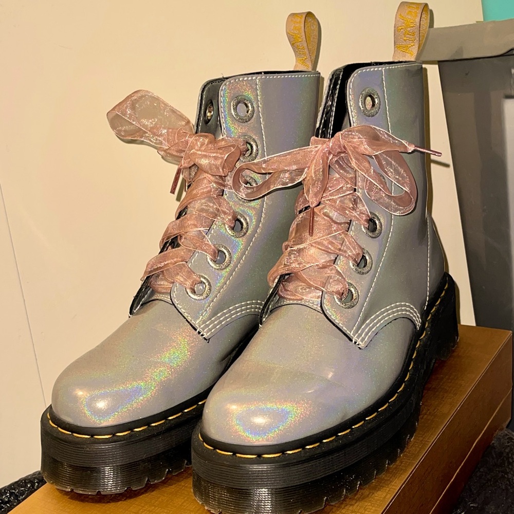 Dr Martin Vegan Rainbow Molly platform size 10